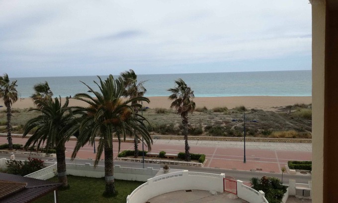 Peniscola Apartment | APARTMENT Urb. FANS. 1st LINE BEACH.