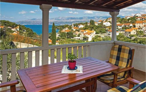 Splitska Apartment | Apartment Varos Bb