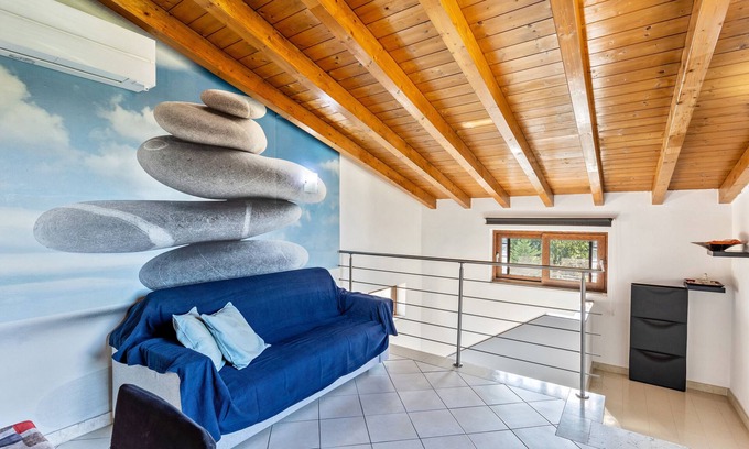 Sud-Ovest Apartment | Apartment 'Verona' with Shared Garden, Wi-Fi and Air Conditioning