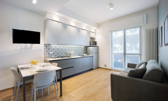 Diano Marina Apartment | Apartment 'Victoria Family' with Balcony, Wi-Fi and Air Conditioning