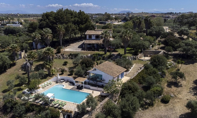 Marsala Apartment | Apartment "Villa Lucia" with Sea View, Shared Pool, Wi-Fi, A/C & Terrace