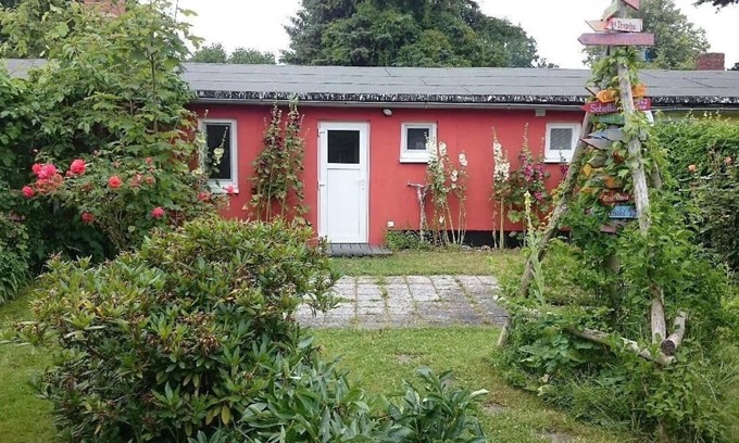 Beckerwitz Apartment | Apartment 'Villa Winzig' with Private Terrace, Private Garden and Wi-Fi