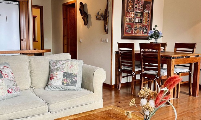 Taull Apartment | Apartment Vistas Sant Climent Taüll with Terrace, Balcony & Wi-Fi