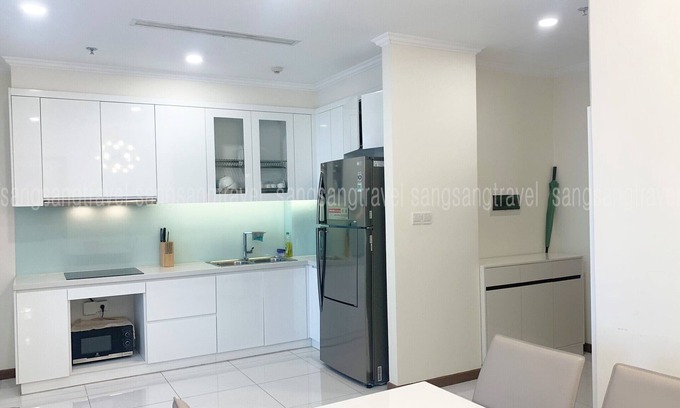 Hang Xanh Apartment | Apartment on the 35th floor of Landmark Plus Vinhomes Central Park