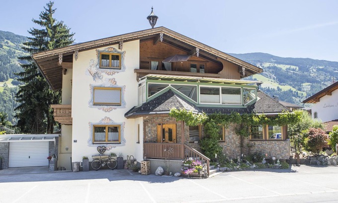 Aschau Im Zillertal Apartment | Apartment Weiher by Interhome