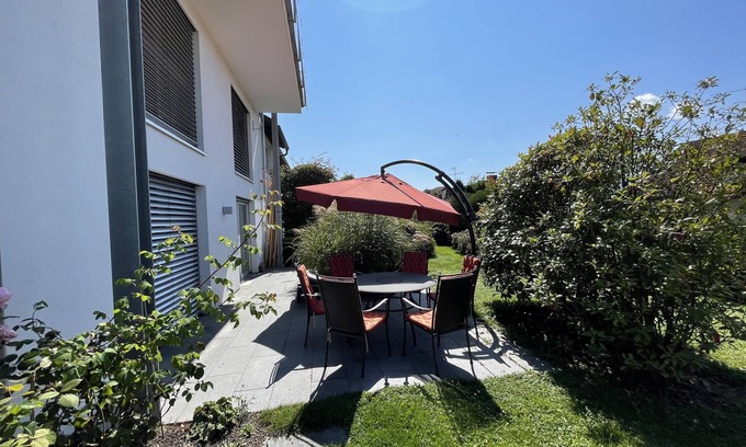 Ludwigshafen Apartment | Apartment with large terrace and garden near the lake