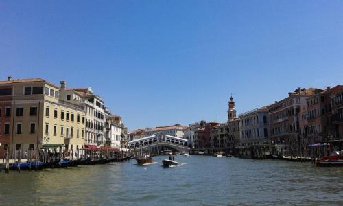 Cannaregio House | Apartment with a Secret and Romantic Park