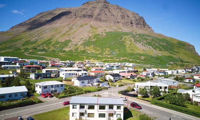Bolungarvik Apartment | Apartment with amazing mountain view