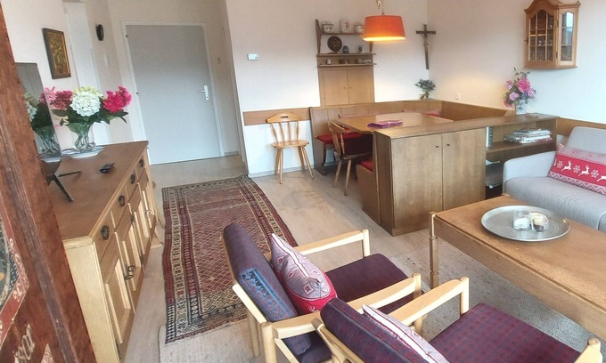 Reith Apartment | Apartment with exceptional Alpine panorama and covered balcony in Bad Mitterndor