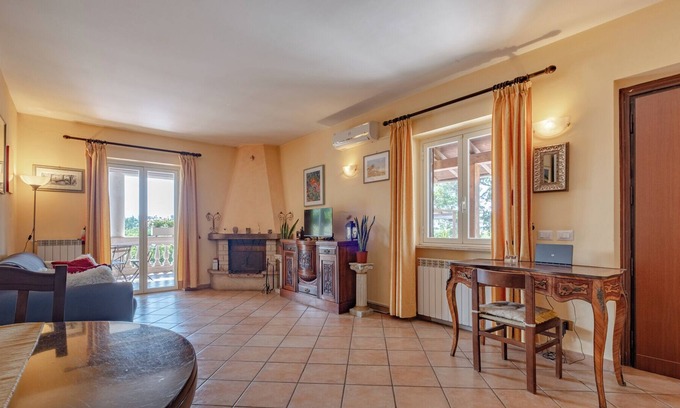 Lake Garda House | Apartment with balcony in the Roman countryside