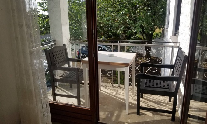 Nordhalben Apartment | Apartment with Balcony
