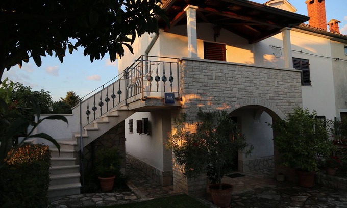 Funtana Apartment | Apartment with balcony, private entrance, close to the beach and the center.