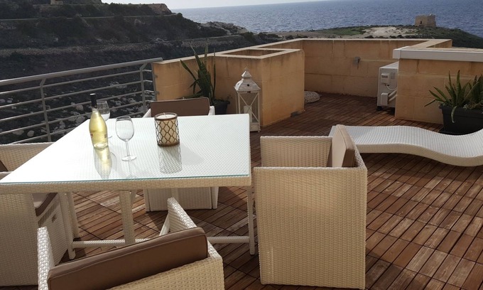 Xlendi Apartment | Apartment with Exceptional Sea and Cliff Views