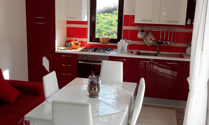Tusa Apartment | Apartment with garden and "Luna Rossa" terrace