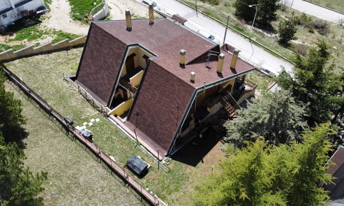 Campo di Giove Apartment | Apartment with panoramic view, fireplace, terrace and garden.