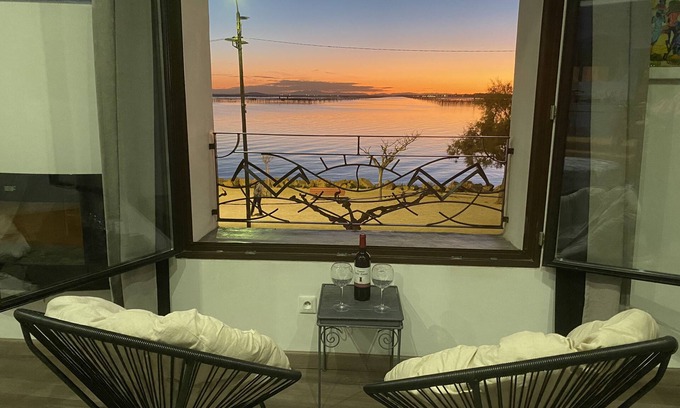 Bouzigues Apartment | Apartment with panoramic view of the Etang de Thau