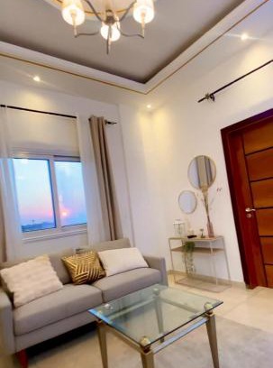 Bonapriso Apartment | Apartment with pool, hot water and cheap wifi