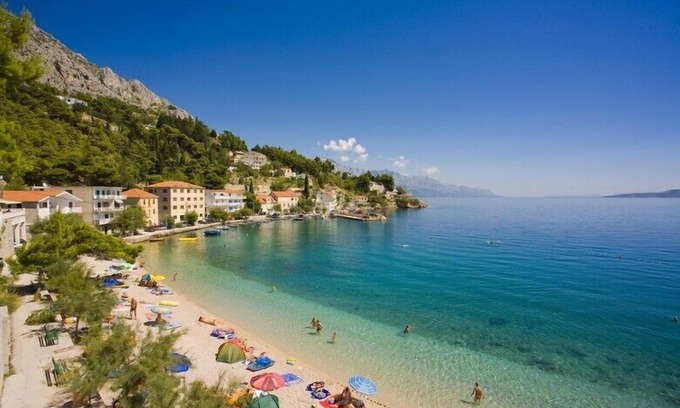 Medici Apartment | Apartment with pool for 2 to 7 people. - Quiet location - pure holiday feeling