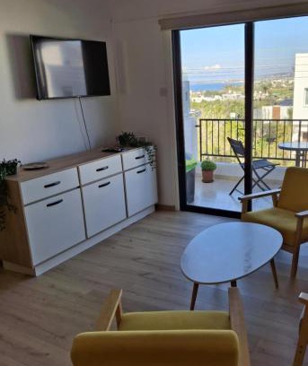 Chlorakas Apartment | Apartment with sea view!