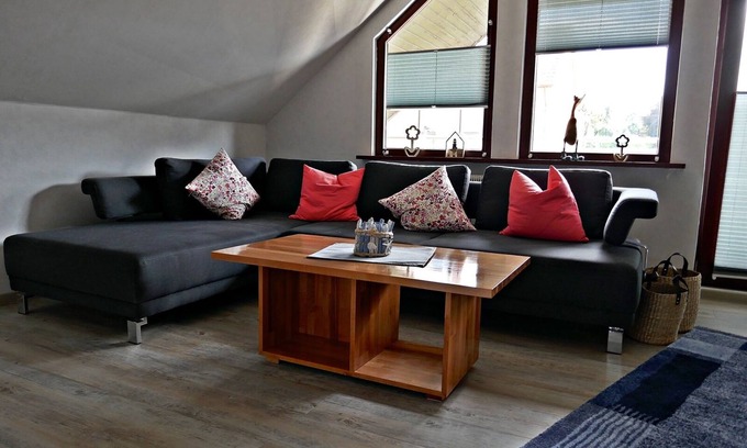 Spenge Apartment | Apartment with south-facing balcony in a 2 family house