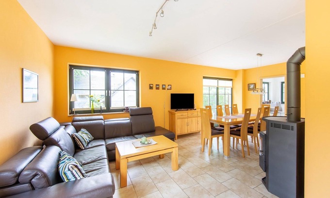 Friedrichshoehe House | Apartment with terrace and garden
