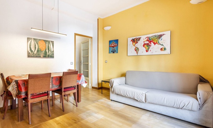 Benicalap Apartment | Apartment 'Zona Doctor Peset - B' with Balcony, Wi-Fi and Air Conditioning