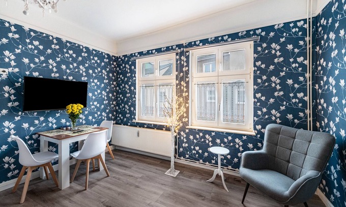 Laage Apartment | Apartment 'Zur »Alten Schmiede«' with Wi-Fi