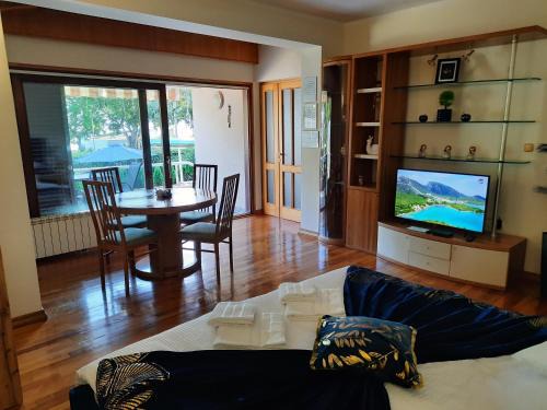 Rubesi Apartment | Apartments Anagora II