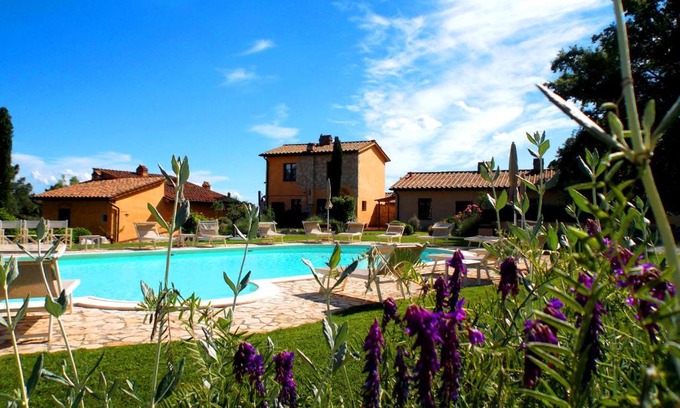 Gambassi Terme House | Apartments Borgo Toscano