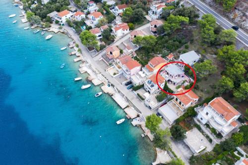 Grebastica Apartment | Apartments by the sea Sparadici, Sibenik - 18043