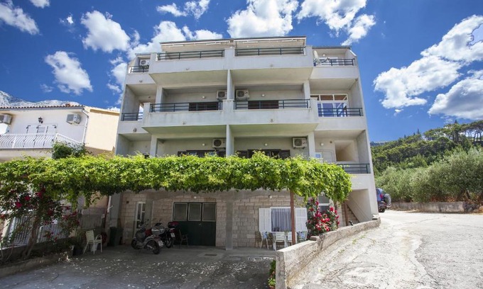 Tucepi Apartment | Apartments by the sea Tucepi, Makarska - 11486