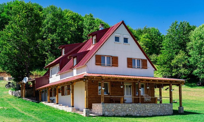 Virak Cabin | Apartments CENTER OF THE WORLD