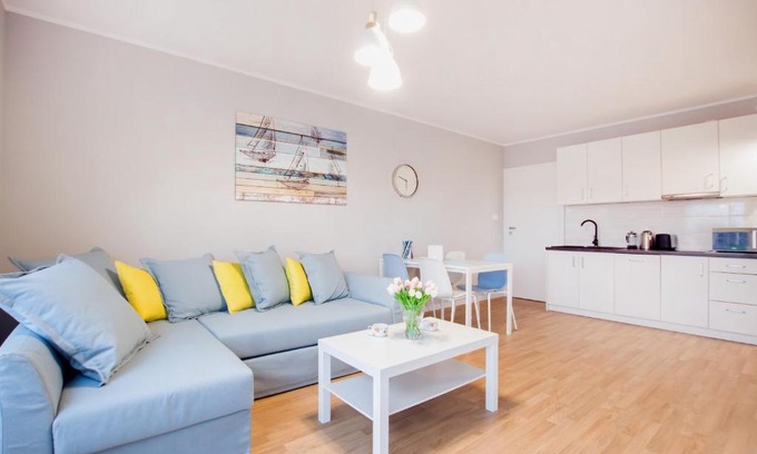 Pierwoszyno Apartment | Apartments Gdynia Na Fali with Free Parking by Noclegi Renters