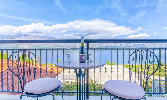 Sucuraj Apartment | Apartments Rose (47571-A2) - Sucuraj - island Hvar