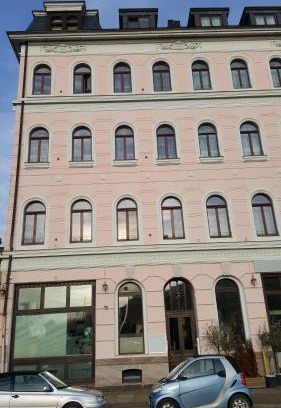 Zentrum-Nordwest Apartment | Apartments in der Friedrich Ebert Straße 90 Sportforum