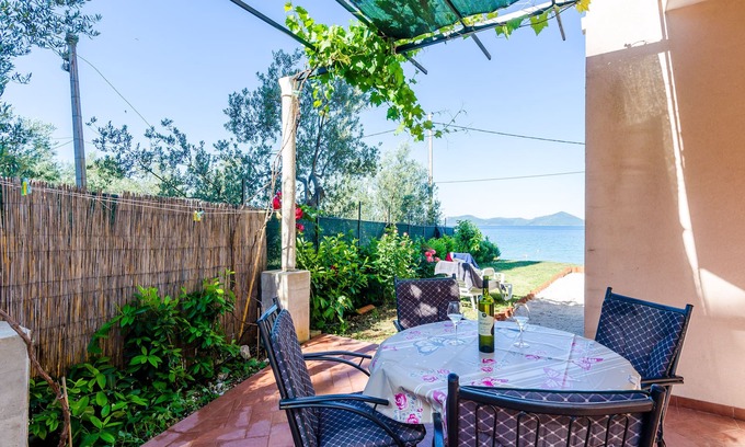 Krucica Apartment | Apartments Kola's Mill - One Bedroom Apartment with Terrace and Sea View (A2)