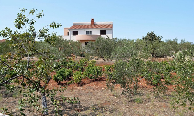 Gornje Selo Apartment | Apartments Nike 1, enjoy sunshine at quiet property