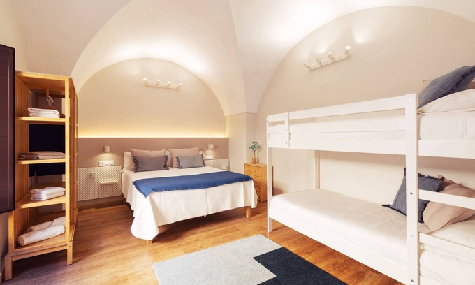 Plaza Mayor Apartment | Apartments Plaza Mayor 35, 105 Family