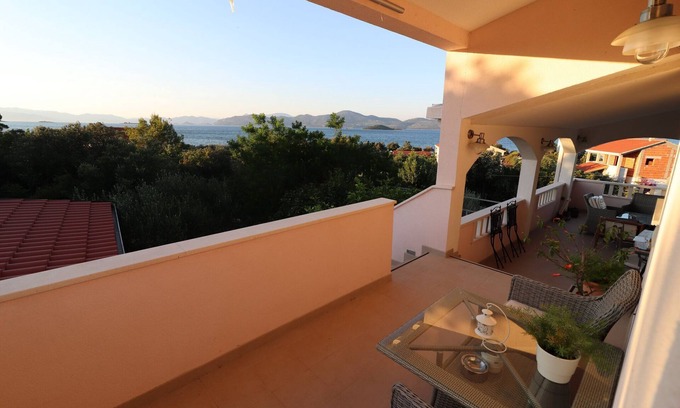 Drace Apartment | Apartments Sergej-Standard Studio apartment with Terrace and Sea View (Nataša)