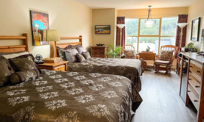 Okanagan-Similkameen Cabin | Apex Mountain ~ Belle Apres Two Bed 313 ~ The best location at the hill