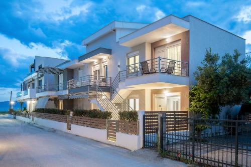 Ofrinion Apartment | Aphrodite Residential Complex