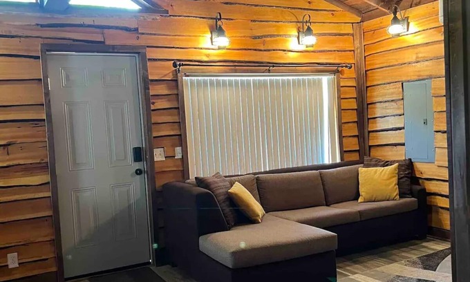 Chattaroy Cabin | Appalachian Hideaways