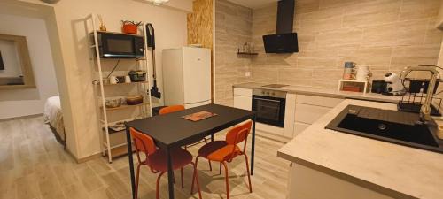Berre-l'Etang Apartment | Appart climatisé Berre l'étang plage