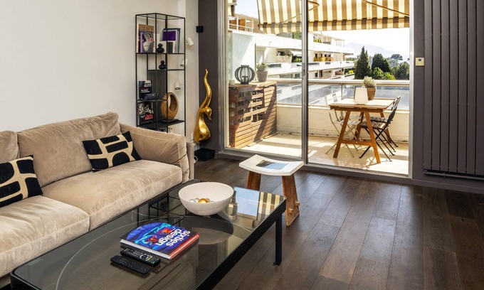 La Plage Apartment | Appart Standing 2p Dans Résidence Sécurisée/terrasse vue mer/Parking/Prox JO