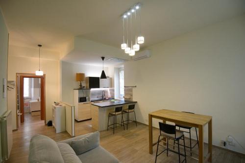 Quartiere XXVII Primavalle House | Appartamento Iris