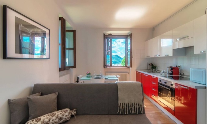 Como Apartment | Appartamento Marte - MyHomeinComo