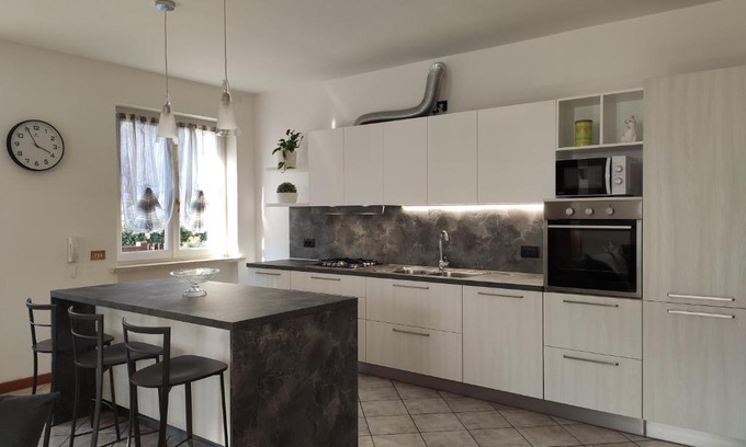 Avio Apartment | Appartamento nel verde circondato dalle montagne