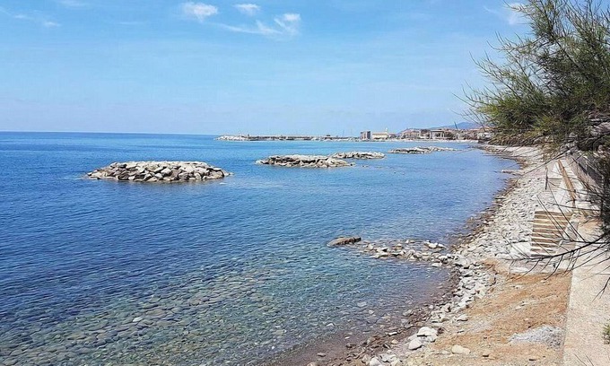Acciaroli House | Appartamento Torre Caleo I: A charming apartment located right on the beach, with Free WI-FI.