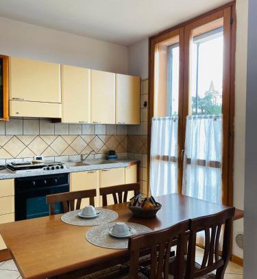 Faenza Apartment | APPARTAMENTO Via MAMELI 26