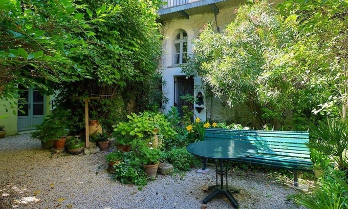 Villeneuve-les-Avignon House | Appartement DE Caractere DE 78 M2 Dans Cloitre DE Couvent 17eme